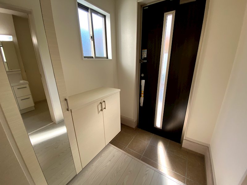 シューズクローゼットがあるので、玄関まわりがすっきり保てます 天野が原町4丁目限定1邸新築分譲住宅  その他