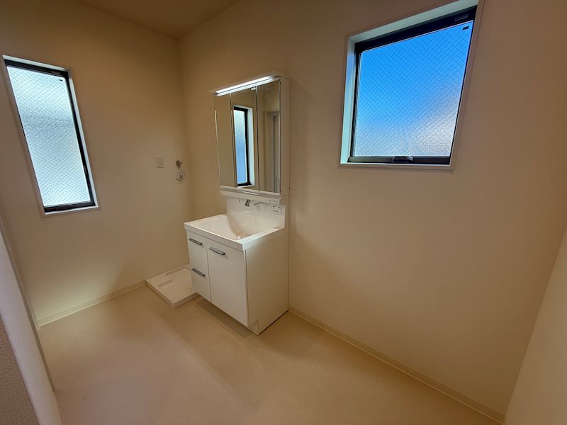 広々とした洗面・ランドリースペース 摂津市鳥飼野々1丁目 新築未入居物件 その他
