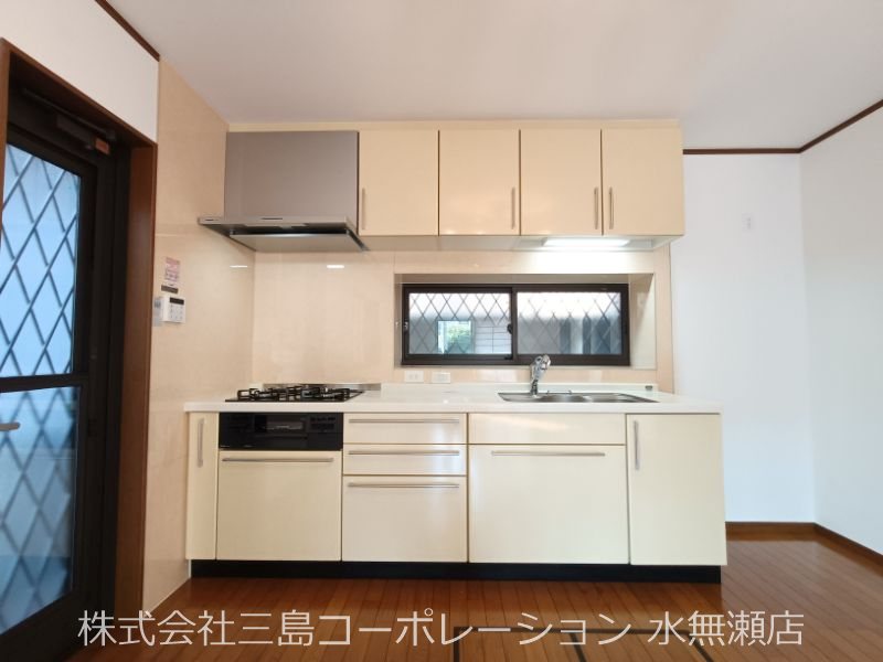 コンロ、フード、照明、水栓を交換しました♪ 島本町山崎1丁目 中古一戸建 その他