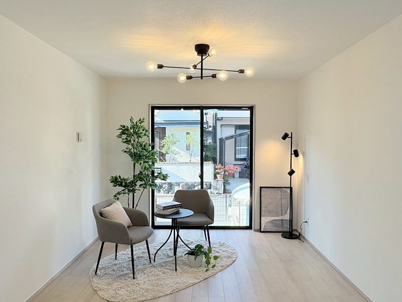 南西側から採光のある明るいLDK15帖 香里ケ丘12丁目Hartfulltown限定1邸新築分譲住宅 その他