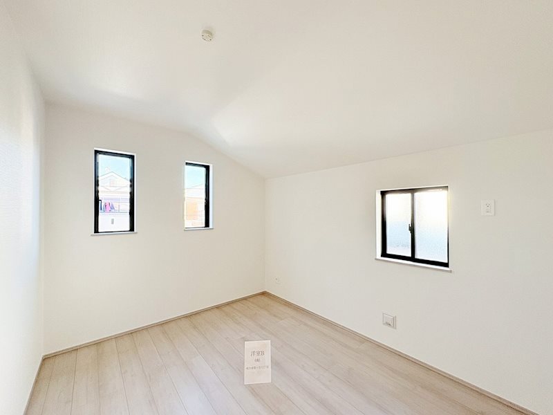 お子様部屋、書斎、ご趣味の部屋にいかがですか 香里ケ丘12丁目Hartfulltown限定1邸新築分譲住宅 その他