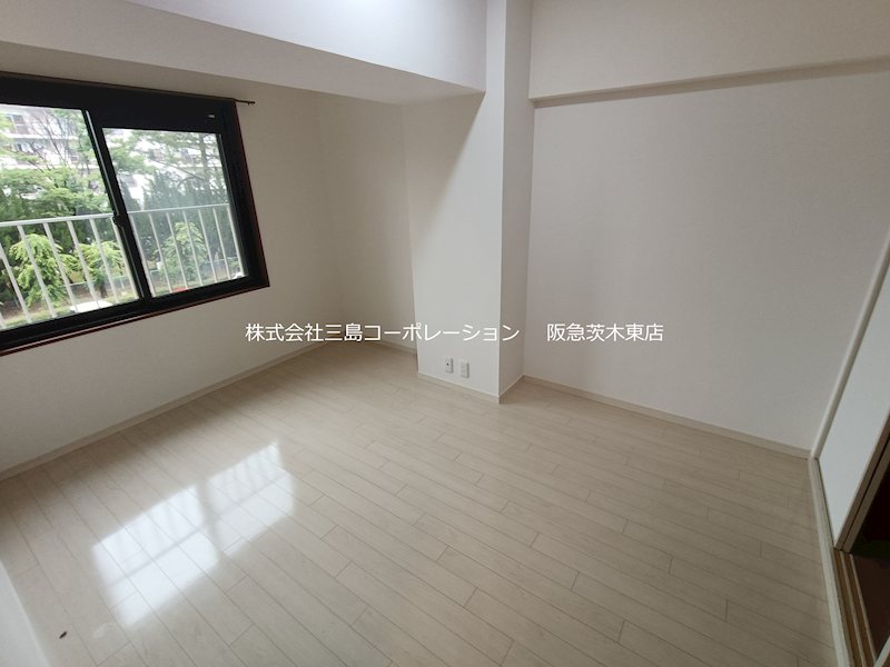 白川高層住宅11号棟 内観写真（リビング以外の居室）