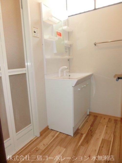 洗面化粧台を新調しています 島本町東大寺3丁目 中古一戸建 その他