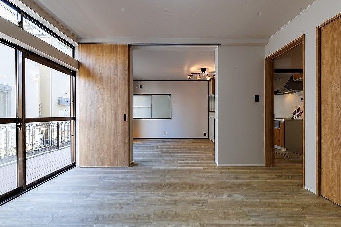 和室を洋室へ間取り変更し、広いLDKになりました♪ 島本町東大寺3丁目 中古一戸建 その他