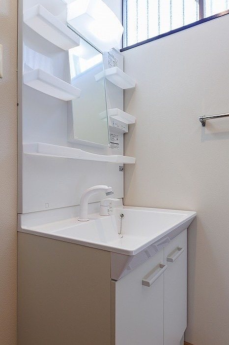 洗面化粧台を新調しています 島本町東大寺3丁目 中古一戸建 その他