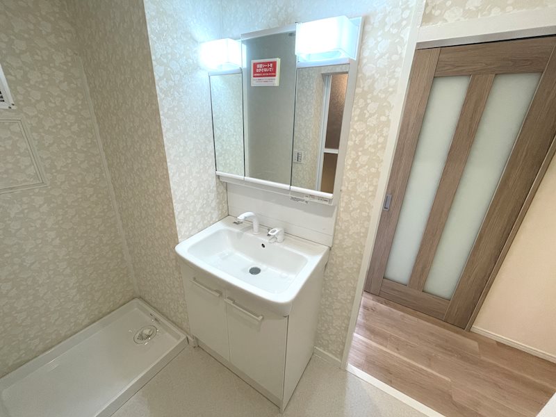 三面鏡洗面化粧台新調交換 グリーンヒル光善寺住宅第10号棟 その他