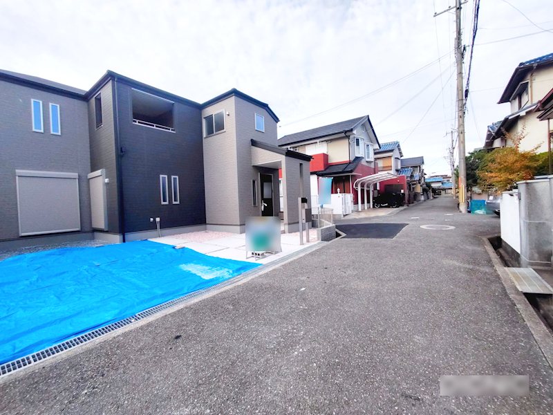 物件前の道路です 楠葉丘1丁目LiveleGardenS限定1邸新築角地分譲住宅 その他