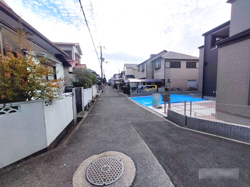 物件前の道路です 楠葉丘1丁目LiveleGardenS限定1邸新築角地分譲住宅 その他
