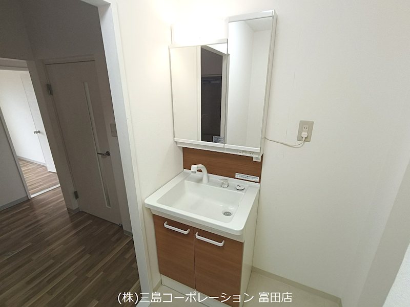 高槻塚原台ハイツ5号棟  内観写真（洗面台・洗面所）