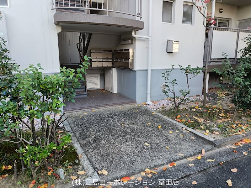 エントランス 高槻塚原台ハイツ5号棟 その他