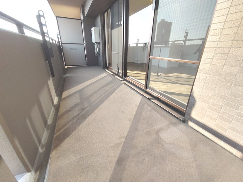 南向きの明るいバルコニー グランステイツ香里園山之手町 その他