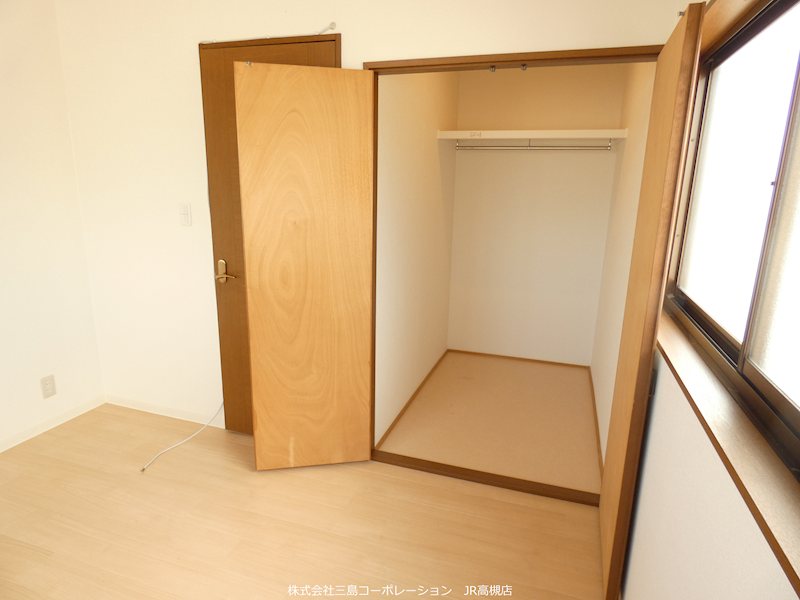 3階洋室4.3帖 ウォークインクローゼット付き 高槻市城南町1丁目 中古一戸建 その他