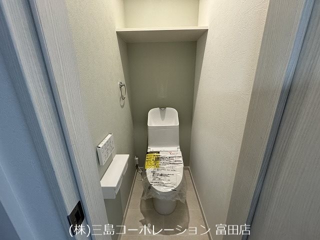 施工例・トイレ(ウォシュレット付) 高槻市寿町2丁目 新築一戸建 その他