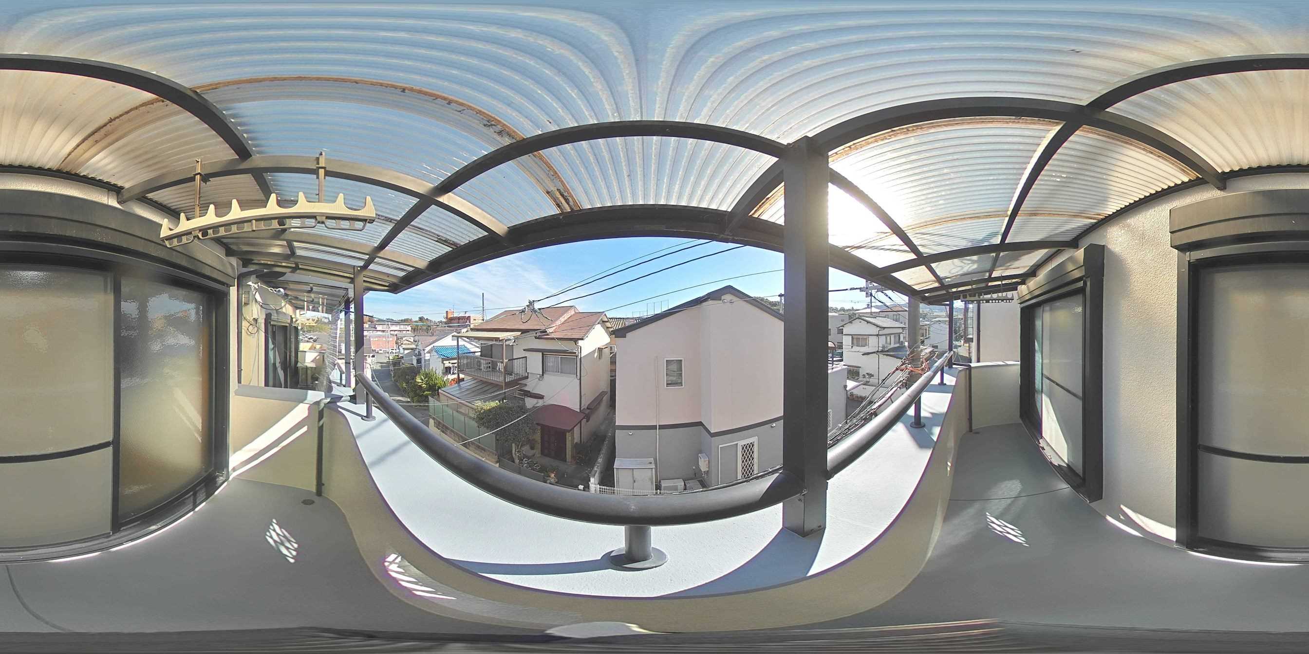 津田東町3丁目一戸建再生既存住宅 現地写真（バルコニー）