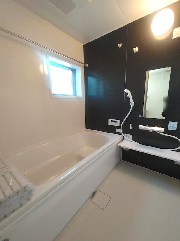 暖房換気乾燥機付1616サイズユニットバス ゆったりと一日の疲れを癒やしてください 高田1丁目LiveleGardenS限定1邸新築分譲住宅 その他