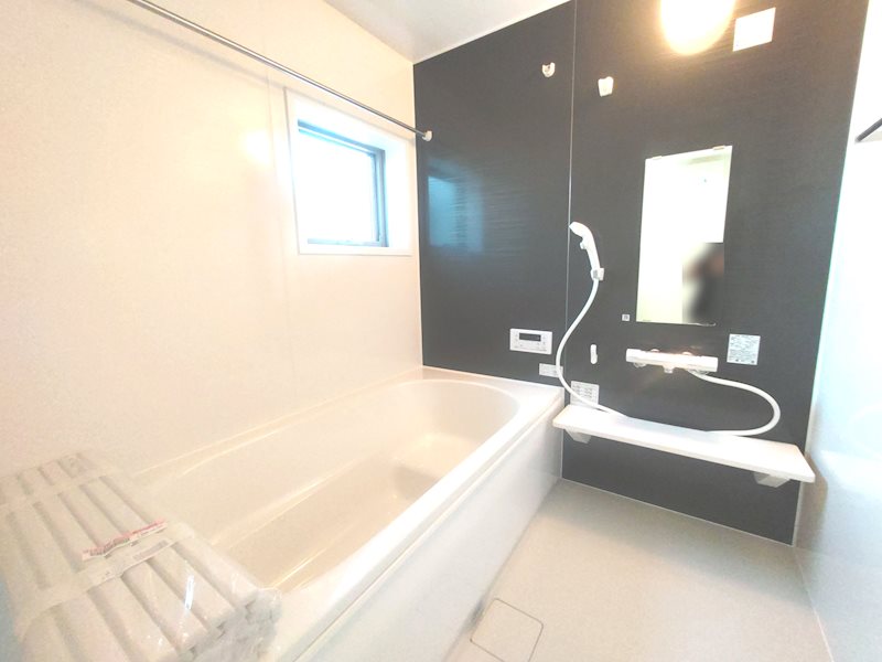 暖房換気乾燥機付1616サイズユニットバス ゆったりと一日の疲れを癒やしてください 高田1丁目LiveleGardenS限定1邸新築分譲住宅 その他