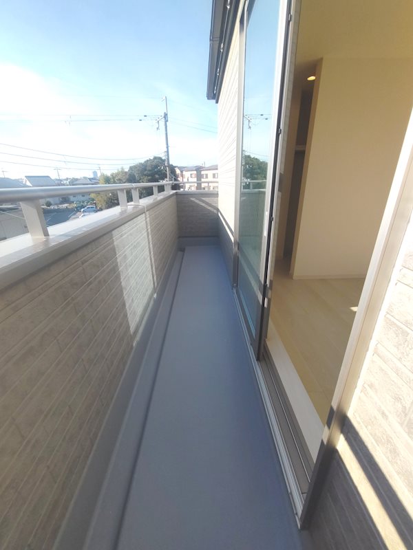南向きバルコニー 高田1丁目LiveleGardenS限定1邸新築分譲住宅 その他