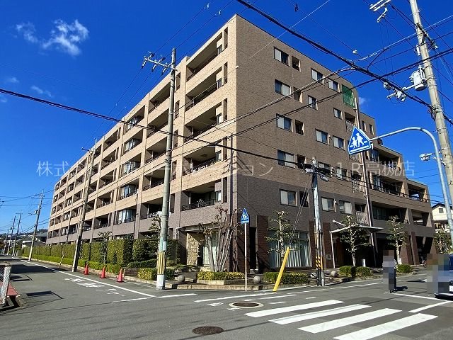 ライオンズガーデン高槻 外観写真