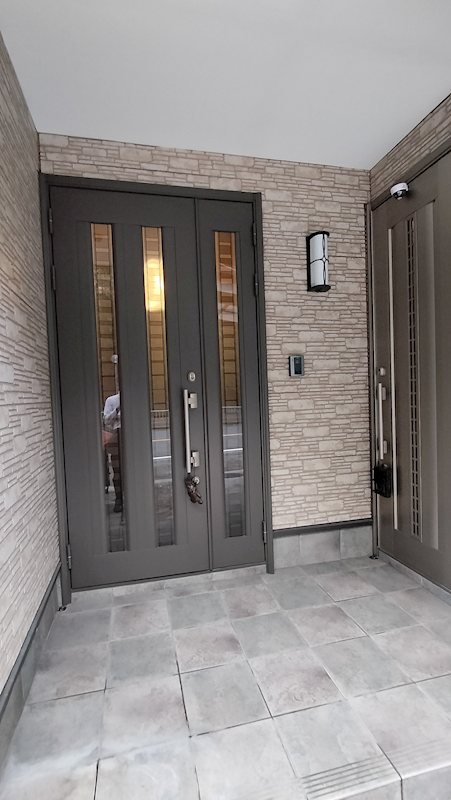 玄関が2箇所あり、住居兼店舗利用しやすいです 吹田市清水 中古一戸建 その他