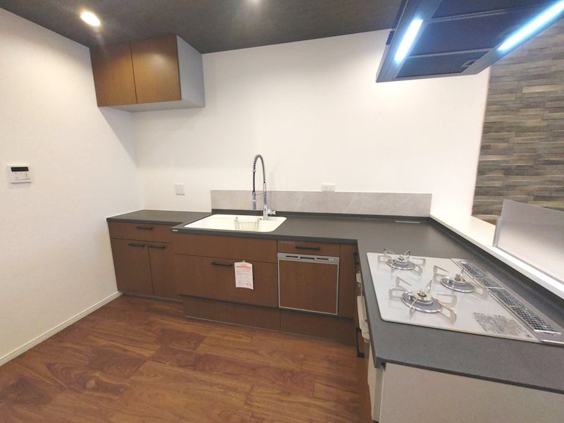 食洗器付L型対面式システムキッチン新調+カップボード設置 交北1丁目一戸建(再生住宅) その他