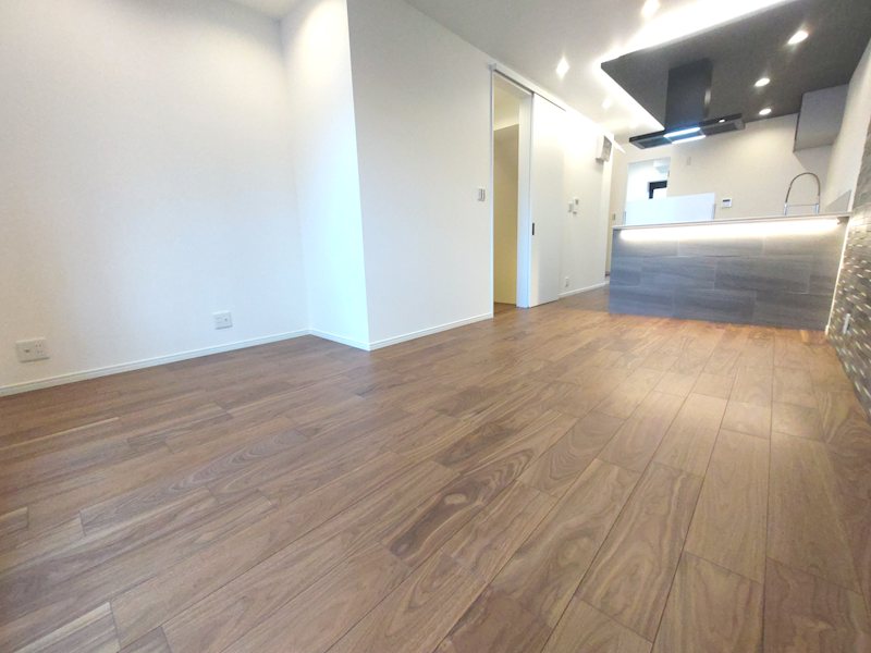 照明を活かしたリノベーションお洒落なLDK 交北1丁目一戸建(再生住宅) その他