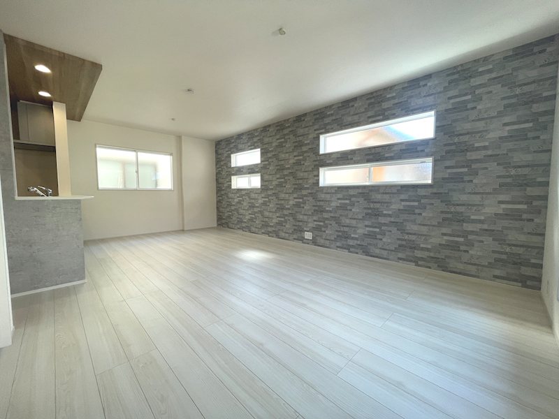 採光がある18帖のリビング 私部4丁目BloomingGarden限定1邸新築分譲住宅 その他