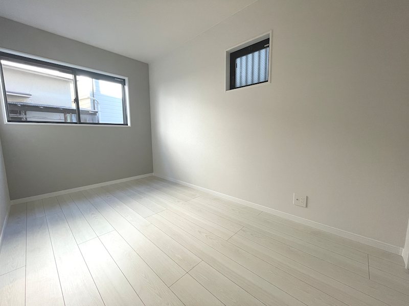 6.2帖の洋室 明るく快適に過ごせます 茄子作北町限定1邸新築分譲住宅 その他