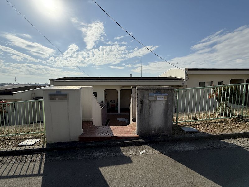 茨木市山手台4丁目　中古テラスハウス 外観写真