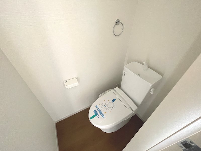 2階の温水洗浄暖房便座トイレ 楠葉野田二丁目限定1邸新築分譲住宅 その他
