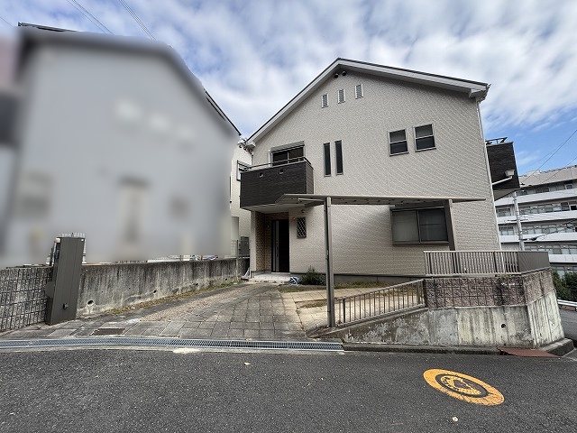 高槻市奈佐原4丁目　中古一戸建  外観写真