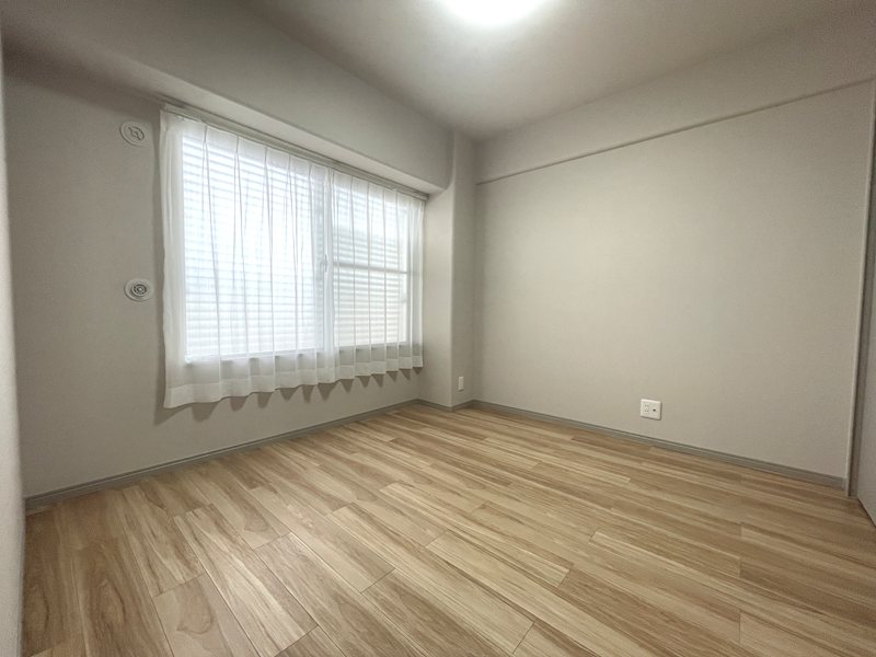 約5.8帖のリビング 主寝室にいかがですか 枚方淀川公園スカイハイツ その他