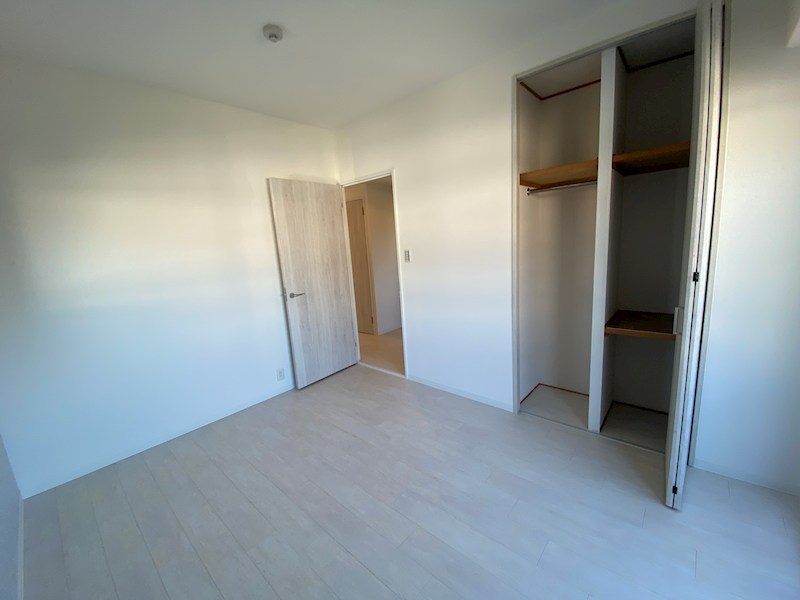 バルコニーに面した洋室6.2帖 主寝室にいかがですか ひらかた北山アミタス9号棟 その他