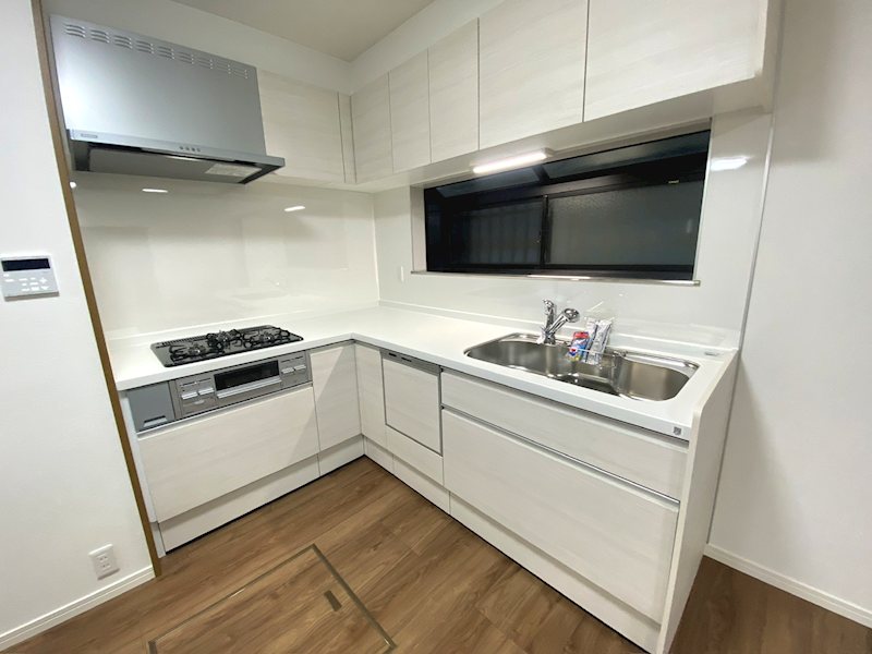 システムキッチン新調済みで料理が快適な設備 東船橋2丁目一戸建(再生住宅) その他