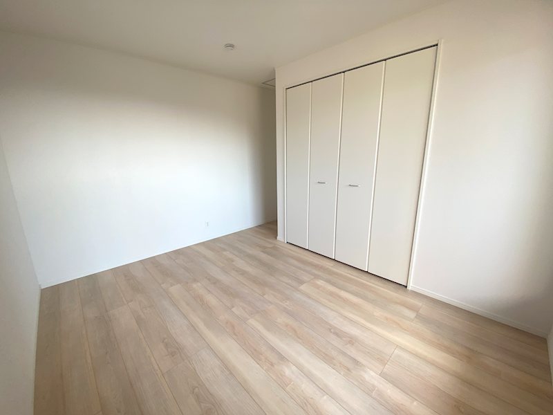 バルコニーに面した洋室6.5帖 主寝室にいかがですか その他