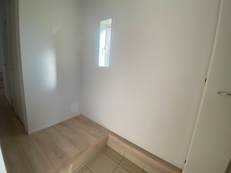 大きいシューズボックスがあることで玄関をスッキリ保てます その他