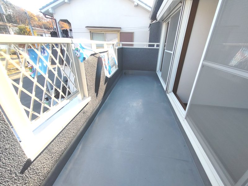 東向きのワイドバルコニー 妙見坂2丁目一戸建(再生住宅) その他