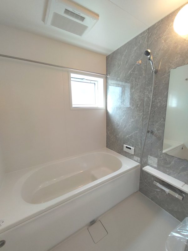 暖房換気乾燥機付ユニットバス、1616サイズでゆったりと一日の疲れを癒やしてください 渚東町全2棟新築分譲地内1号棟 その他