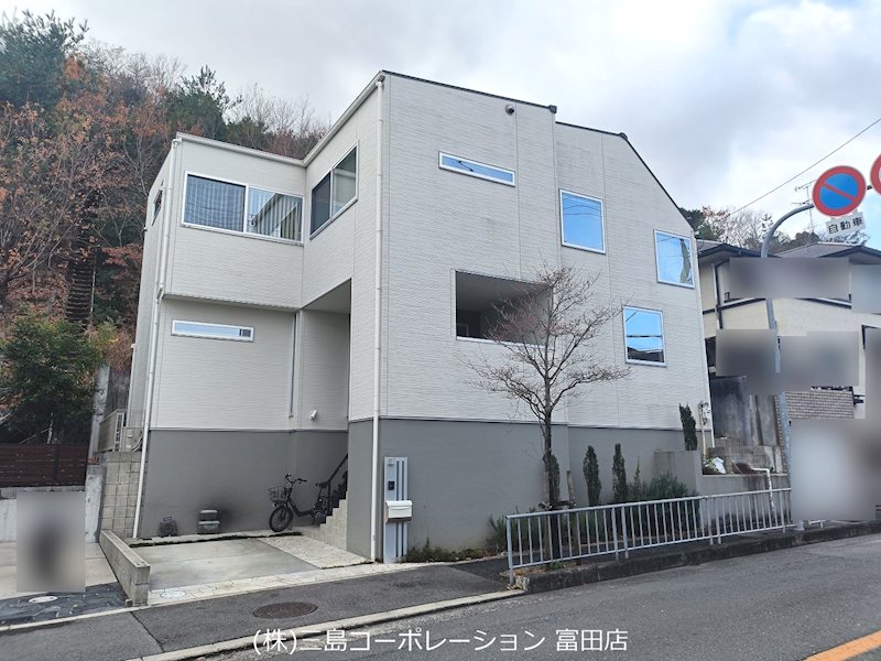 高槻市南平台3丁目　中古一戸建 外観写真