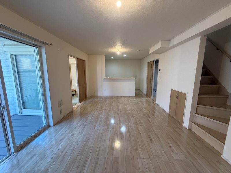 LDK18帖 ご家族みんながゆったりくつろげるリビング! 箕面市森町中二丁目 中古一戸建 その他