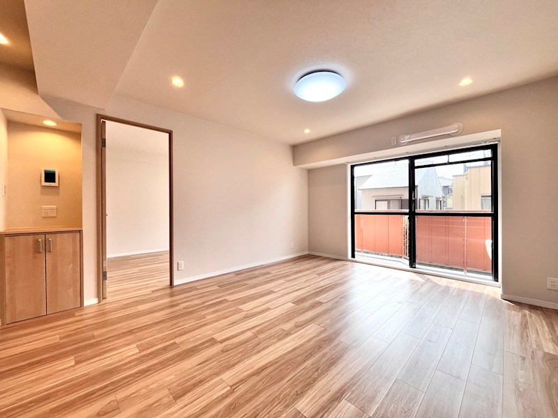 南向きにつき日当たり良好です♪ 白川高層住宅8号棟 その他