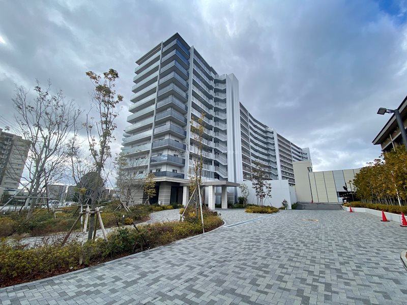 シェリア彩都　HANA・KAZE   外観写真