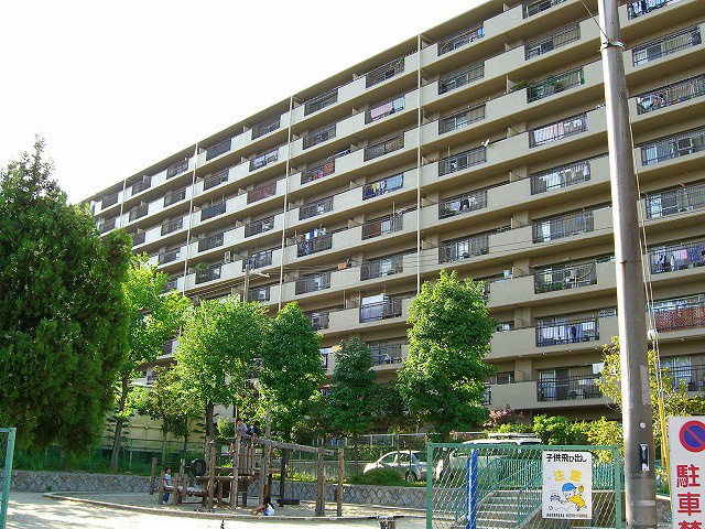 日興千里スカイマンションフレール 外観写真