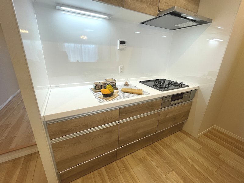 Ⅱ型キッチンで作業スペースも広く料理がはかどります 香里ケ丘ガーデンハイツ その他