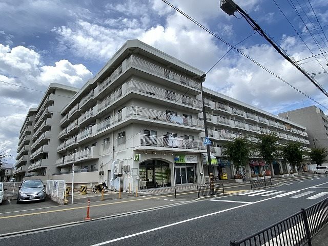 シャルマンコーポ摂津富田  外観写真