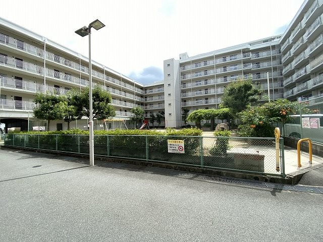 敷地内公園 シャルマンコーポ摂津富田 その他