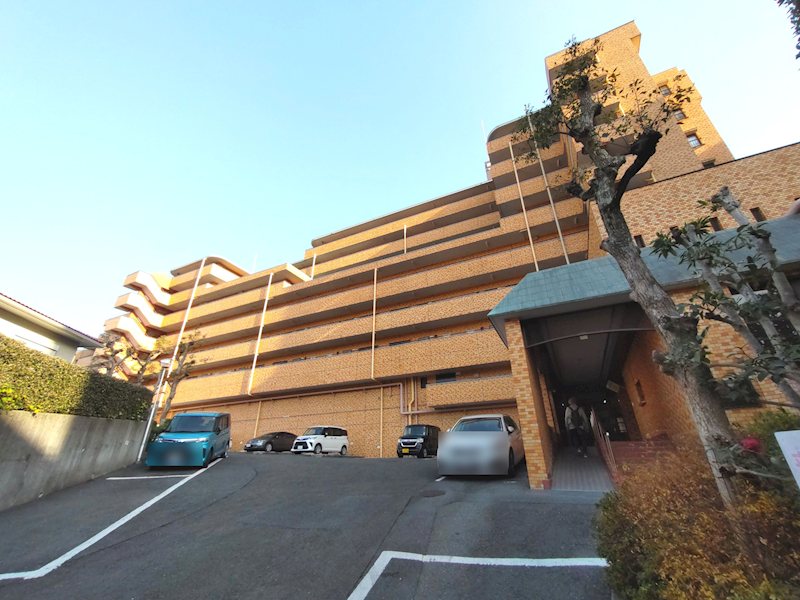 ライオンズマンション枚方 外観写真