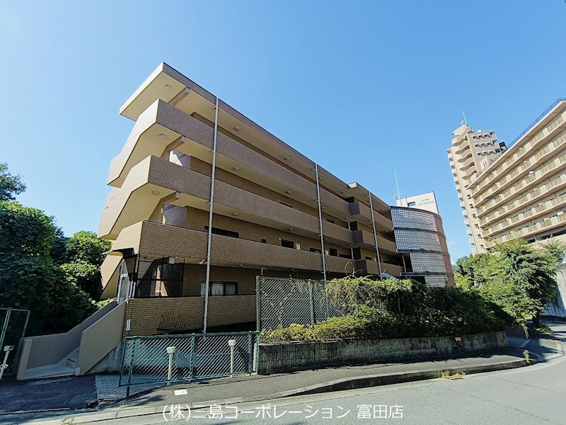 セラ高槻　 外観写真