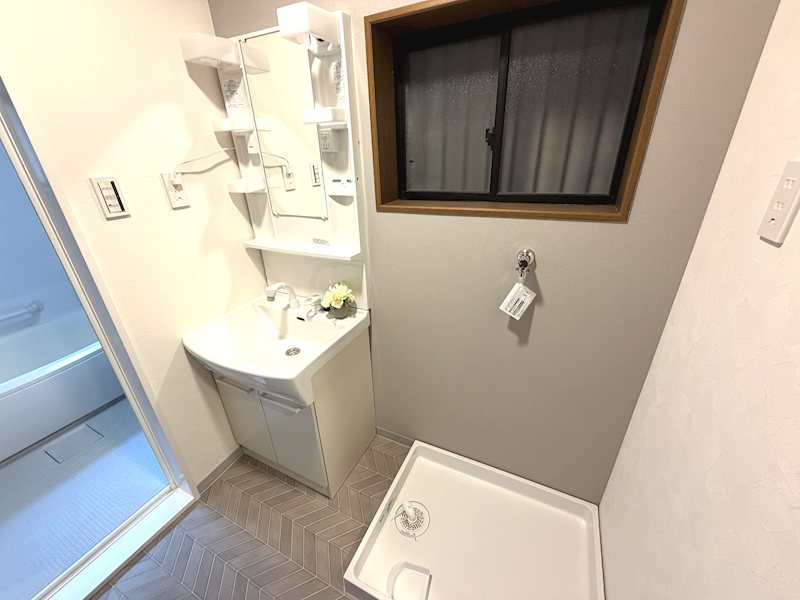 洗面台 渚栄町一戸建 (再生住宅) その他