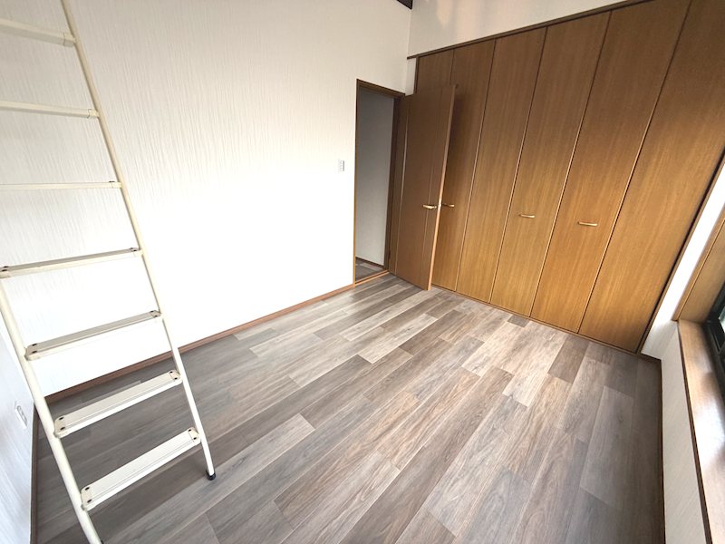 ロフト付洋室5.4帖 渚栄町一戸建 (再生住宅) その他