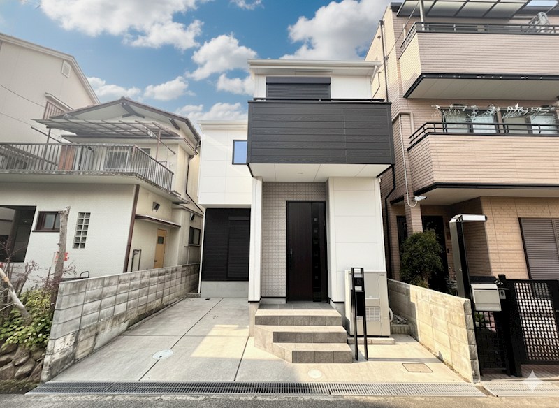 茨木市西安威1丁目　中古一戸建 外観写真